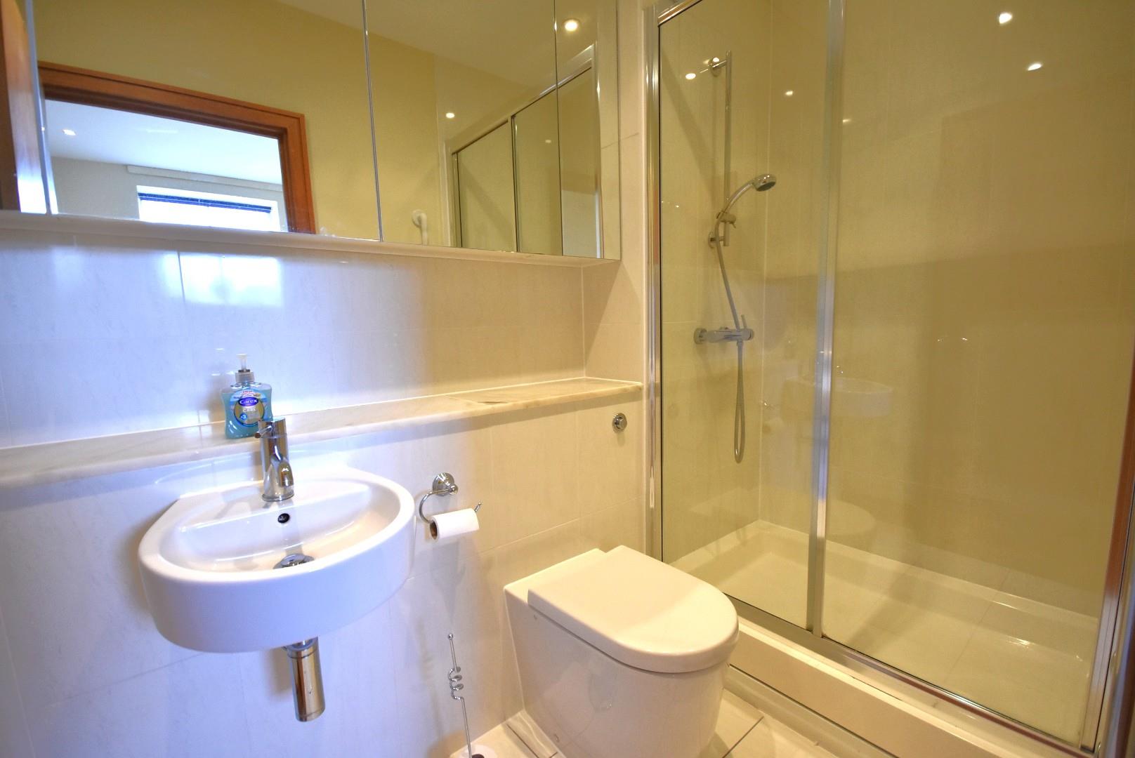 216 Headlands, Hayes Point, Sully, CF64 5QH